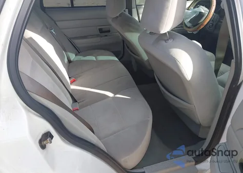 2005 Ford Crown Victoria Standard from USA, damaged, VIN 2FAFP73W95X127388